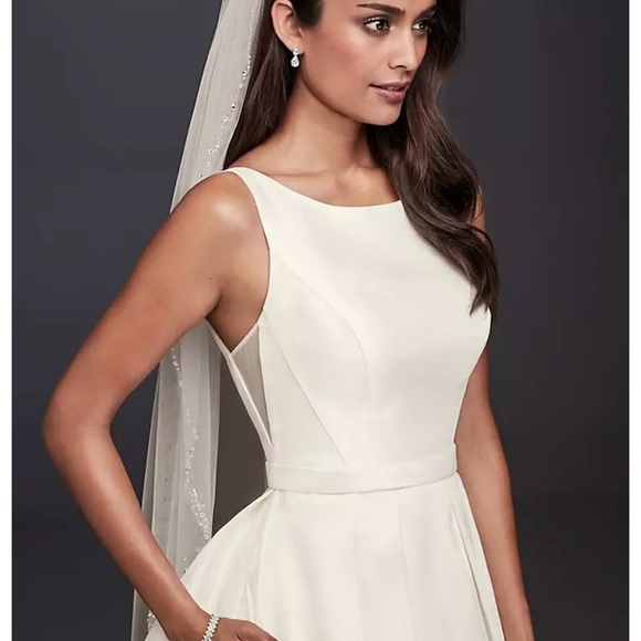 Elegant White Wedding/Reception Dress - Picture 1 of 9